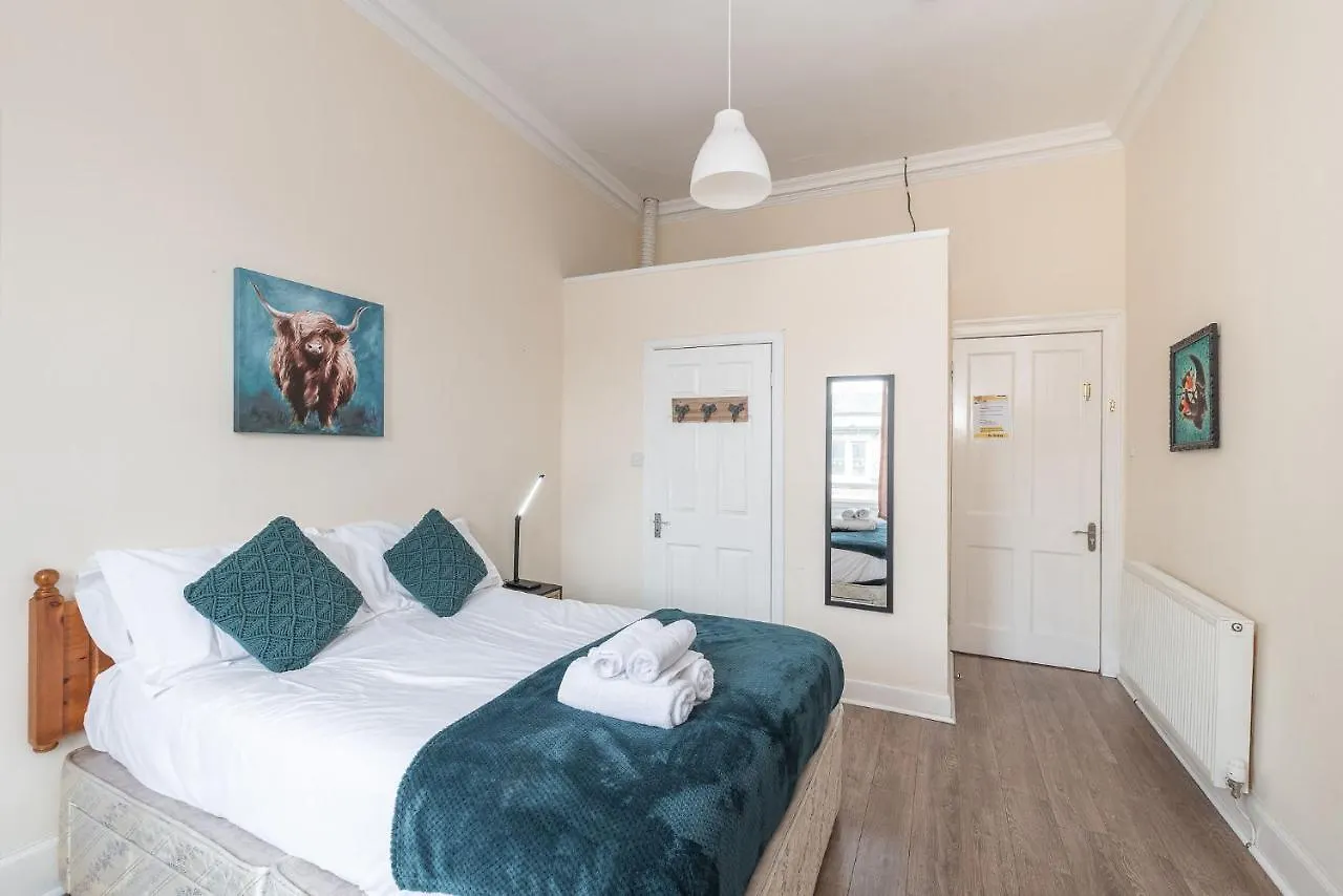 Contemporary 3 Bed City Centre Appartment - Ensuite Edinburgh 0*,