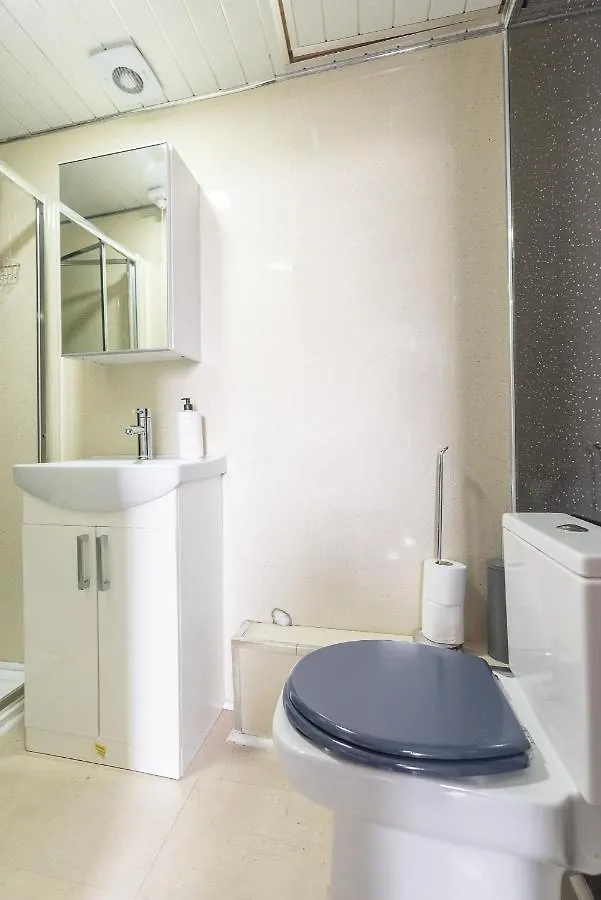 Contemporary 3 Bed City Centre Appartment - Ensuite Edinburgh Lejlighed