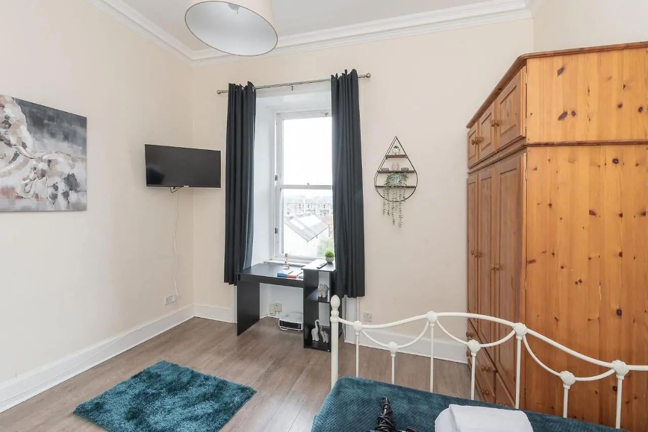 Contemporary 3 Bed City Centre Appartment - Ensuite Edinburgh Storbritannien