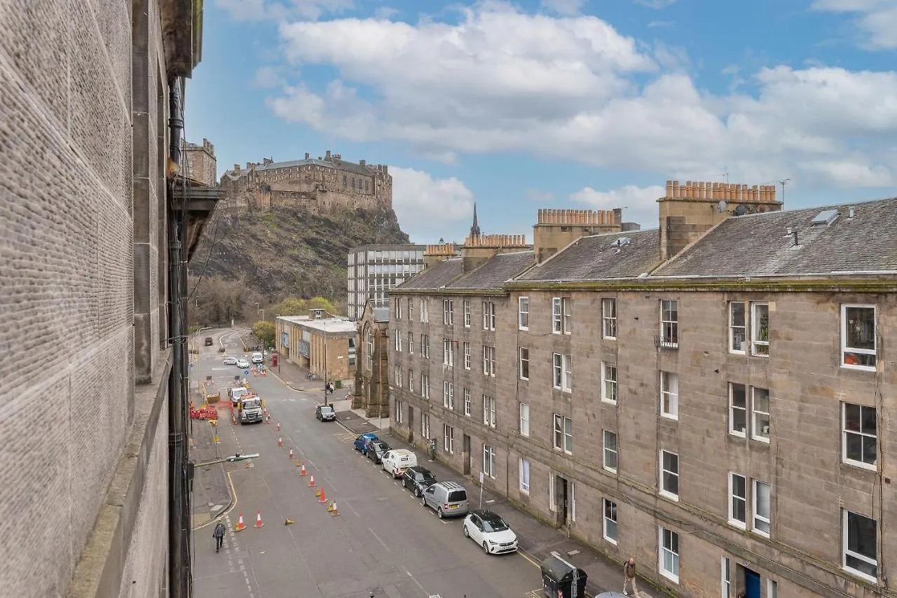 Contemporary 3 Bed City Centre Appartment - Ensuite Edinburgh 0*,  Storbritannien